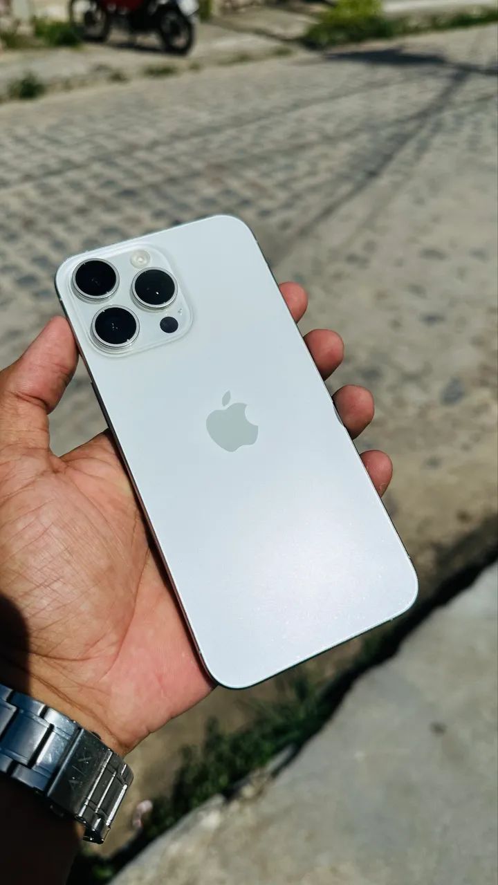 iPhone 15 Pro Max 256GB - Branco / Original - Celulares e