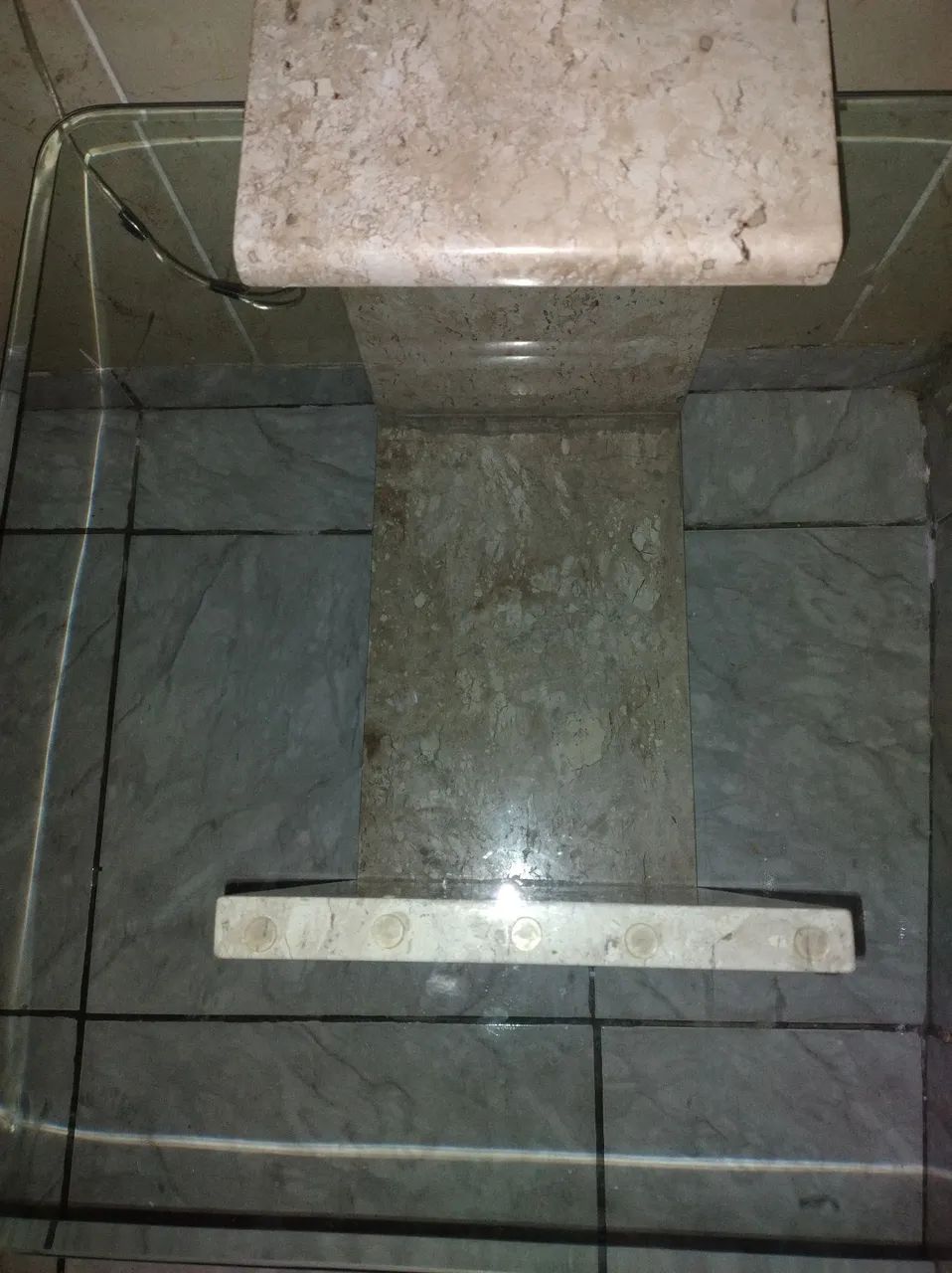 Mesa de. Canto vidro com mármore 