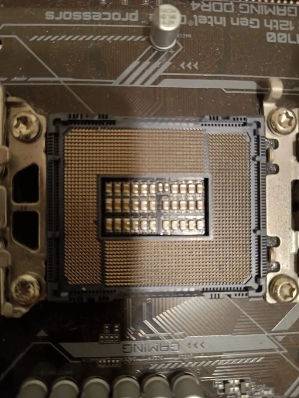 Placa mãe Gigabyte B660m Gaming com defeito - Foto 3
