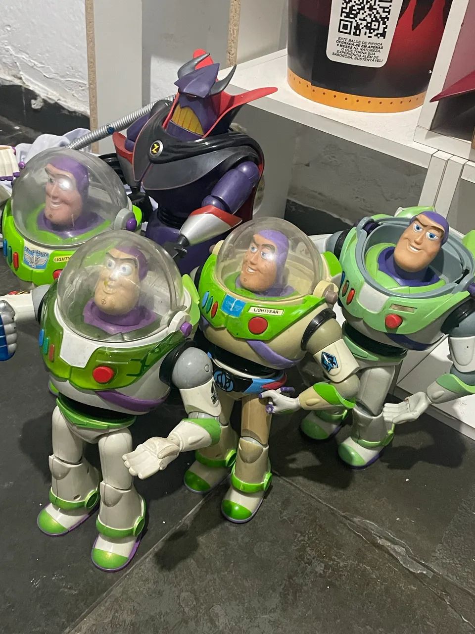 Bonecos Buzz Lightyear - Foto 4