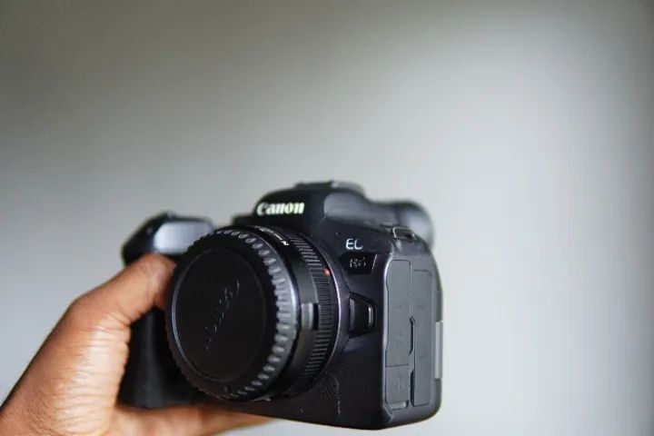 Canon R6+ adaptador EF 