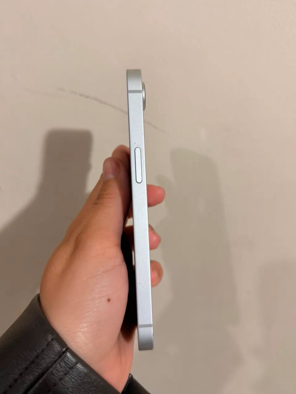 iPhone 16e 94% com carregador - Foto 4