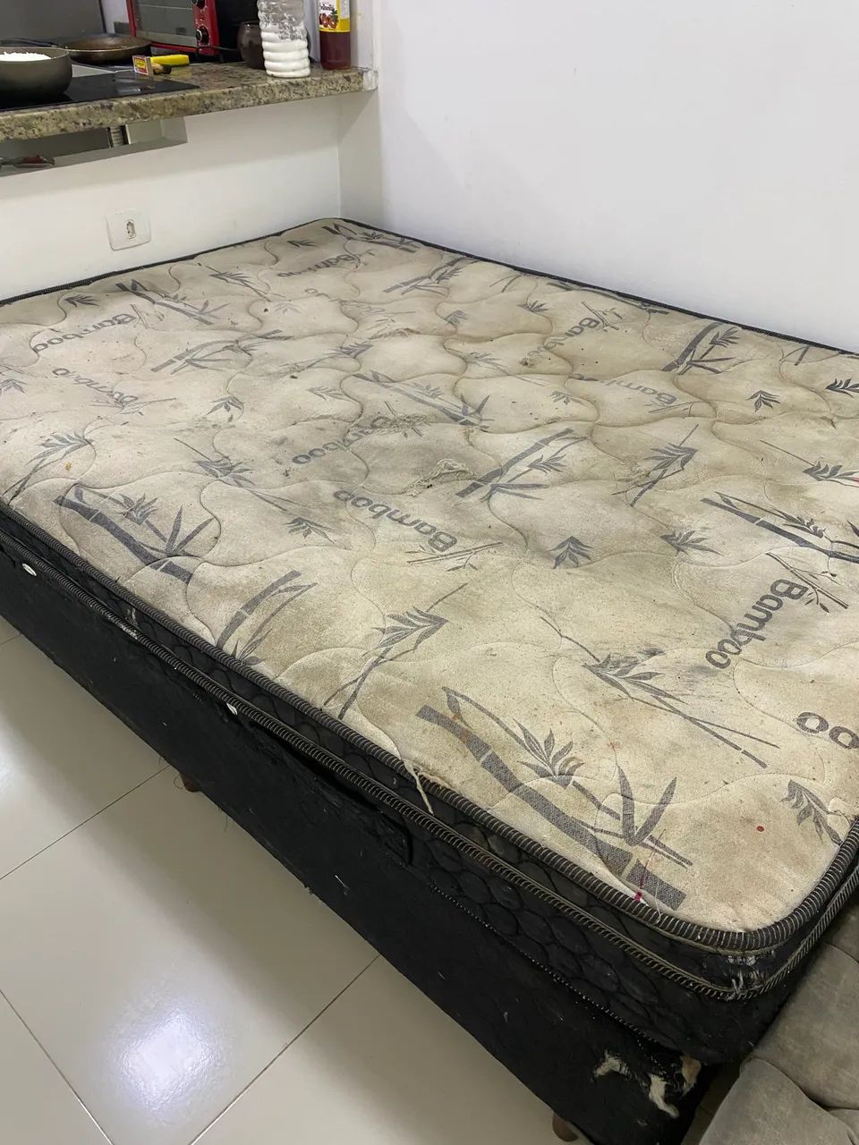 Colchão e cama 
