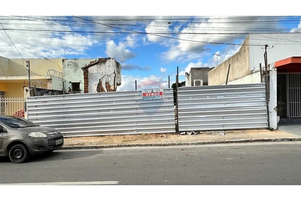 Terreno Central em Jequié: Oportunidade Única!