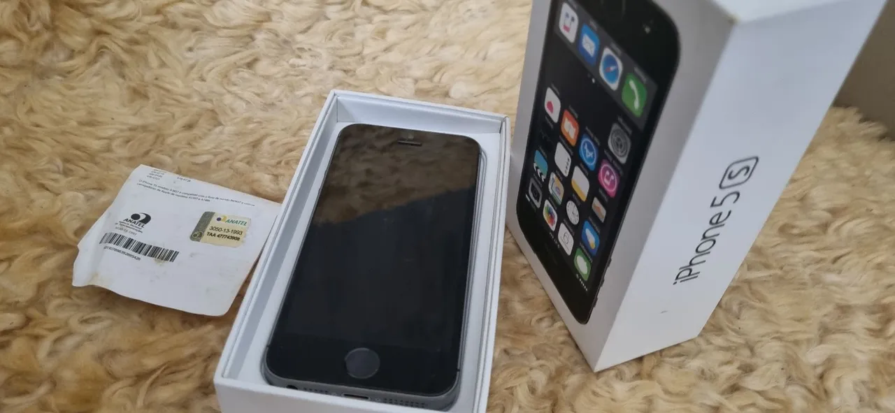 Apple Iphone 5s 16gb Cinza Espacial Desbloqueado - Celulares e