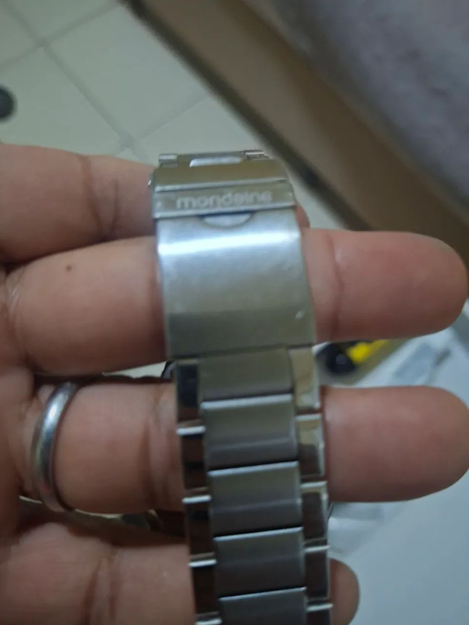 Vendendo um relógio  - Foto 4