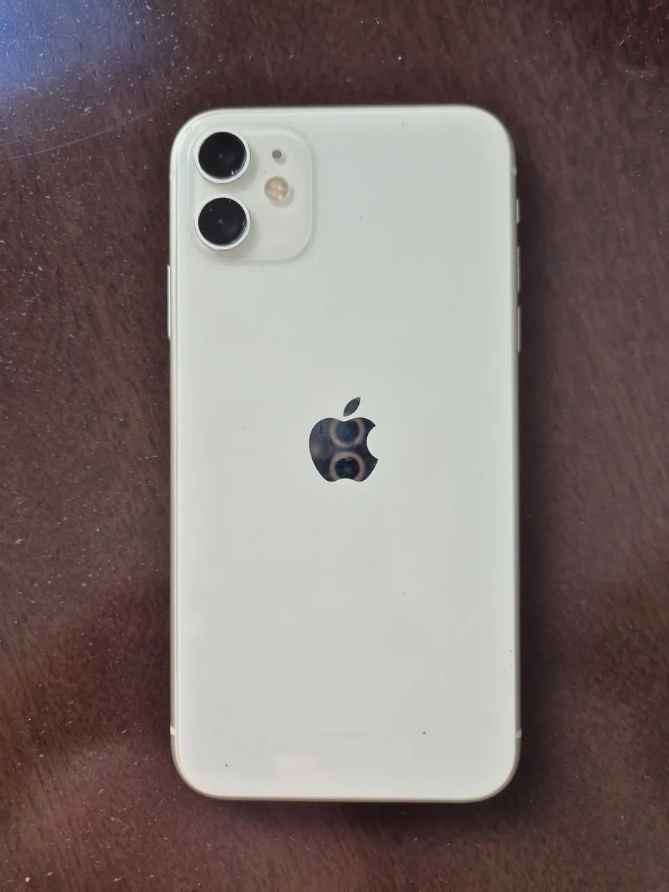 IPhone 11 R$1.100,00