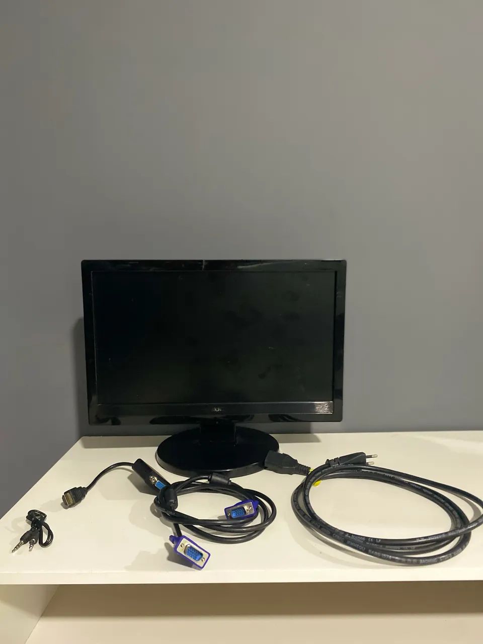 Monitor AOC 15,6? Funcionando tudo + Cabos
