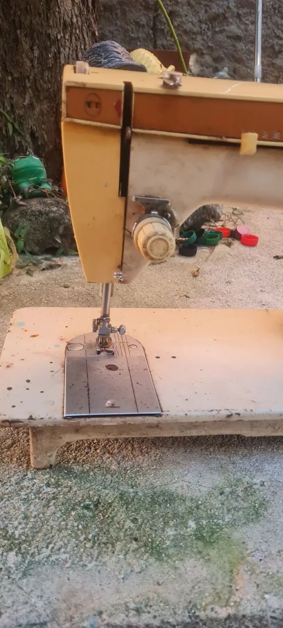 Maquina de costura singer eletrica  - Foto 3