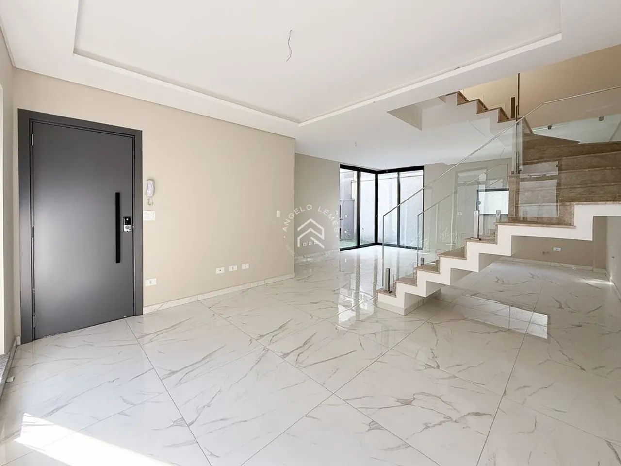 Sobrado Triplex com 3 Quartos e 166m² - Boqueirão - Foto 4