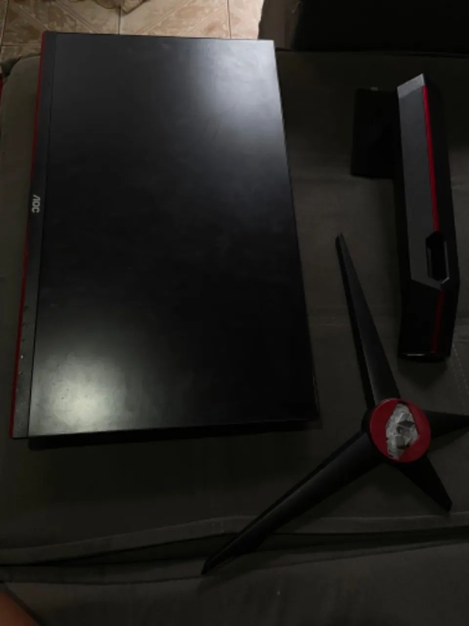 Vendo esse monitor e os suportes! 