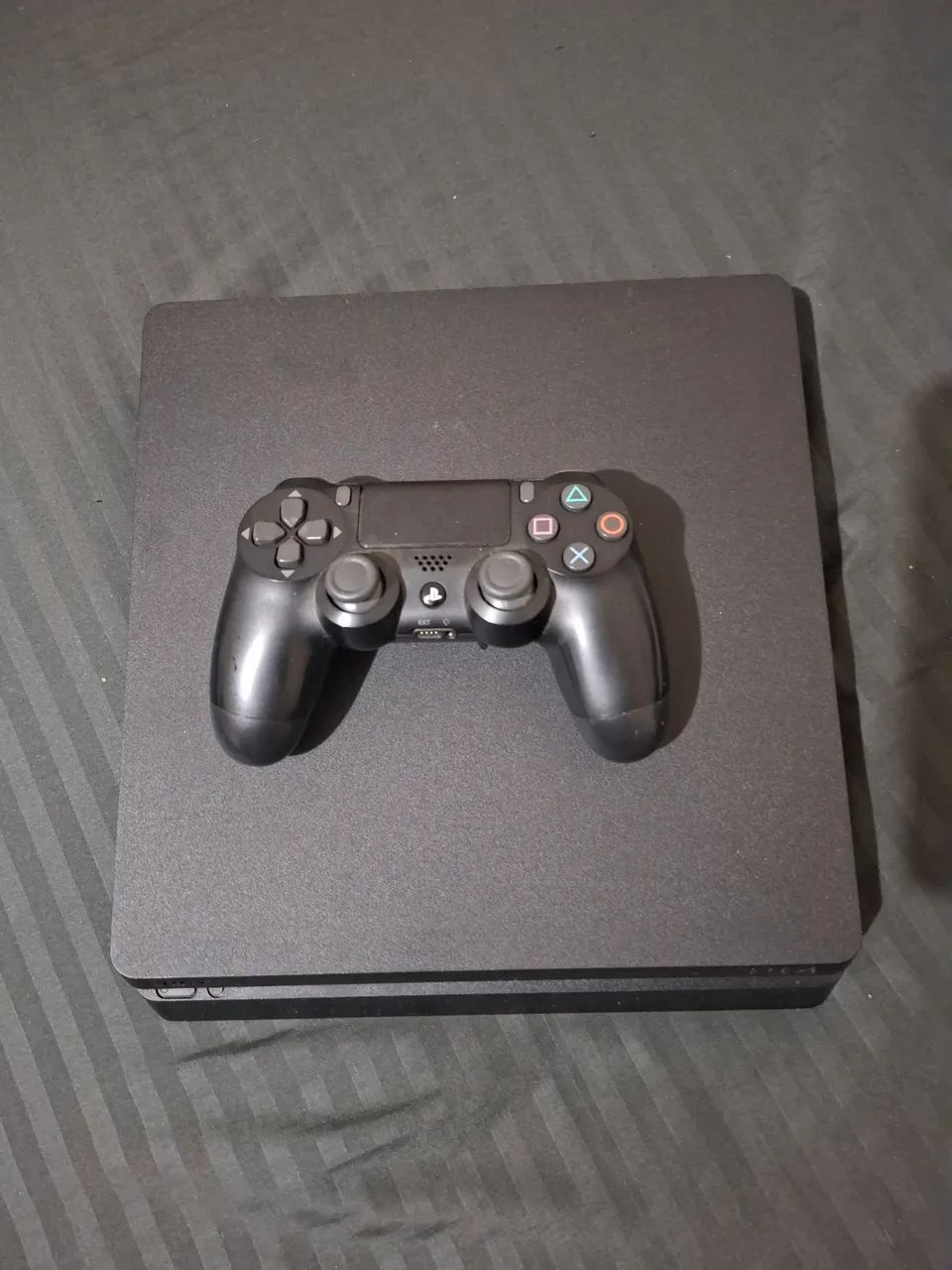 PS4 Slim 1TB com GTA 5 - Foto 2