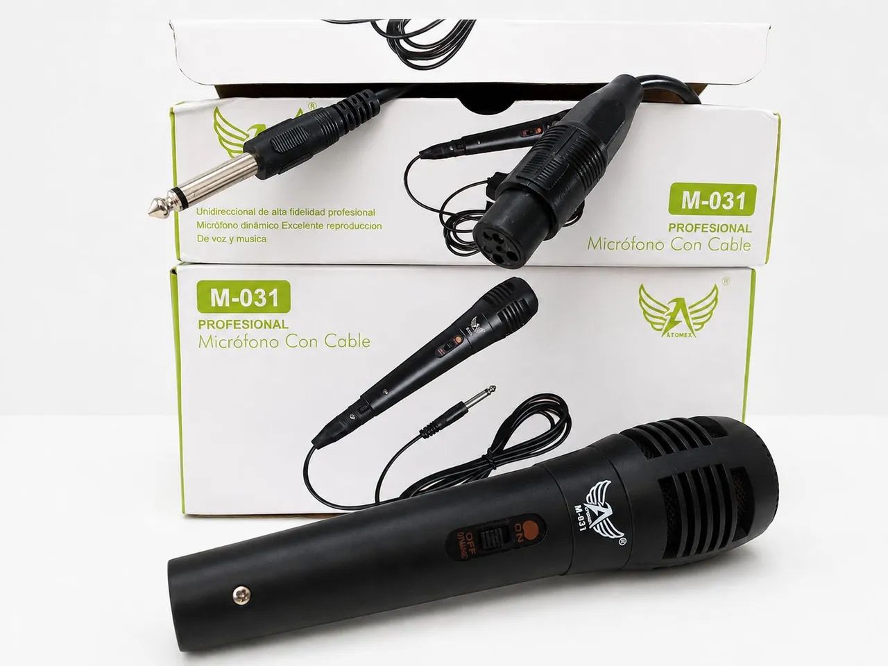 Microfone Profissional com Fio Altomex M-031