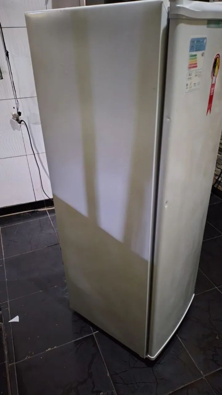 Freezer Consul Bem Conservada Vertical  - Foto 3