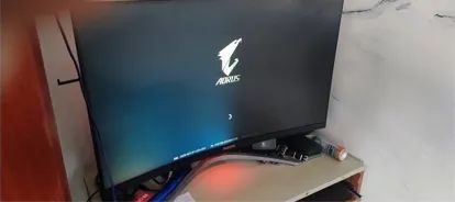 MONITOR CURVO 32" COM DEFEITO