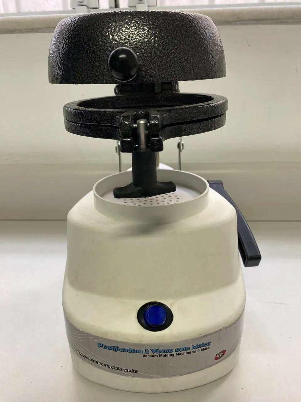 Plastificadora odontológica a vacuo