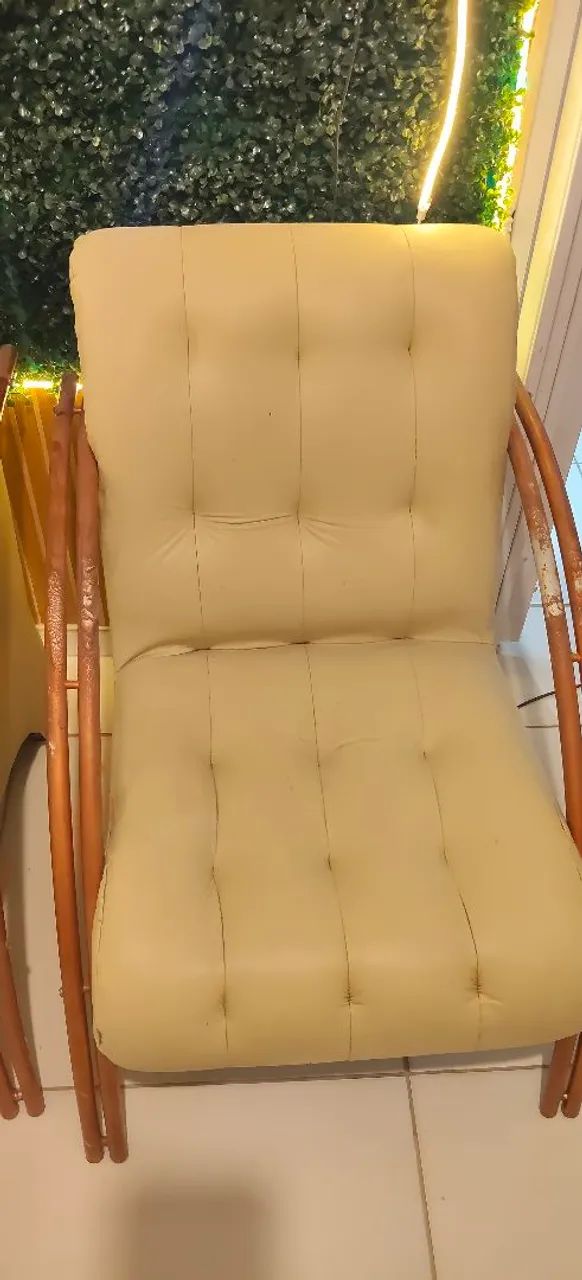 Vendo 2 poltronas R$250 - Foto 3