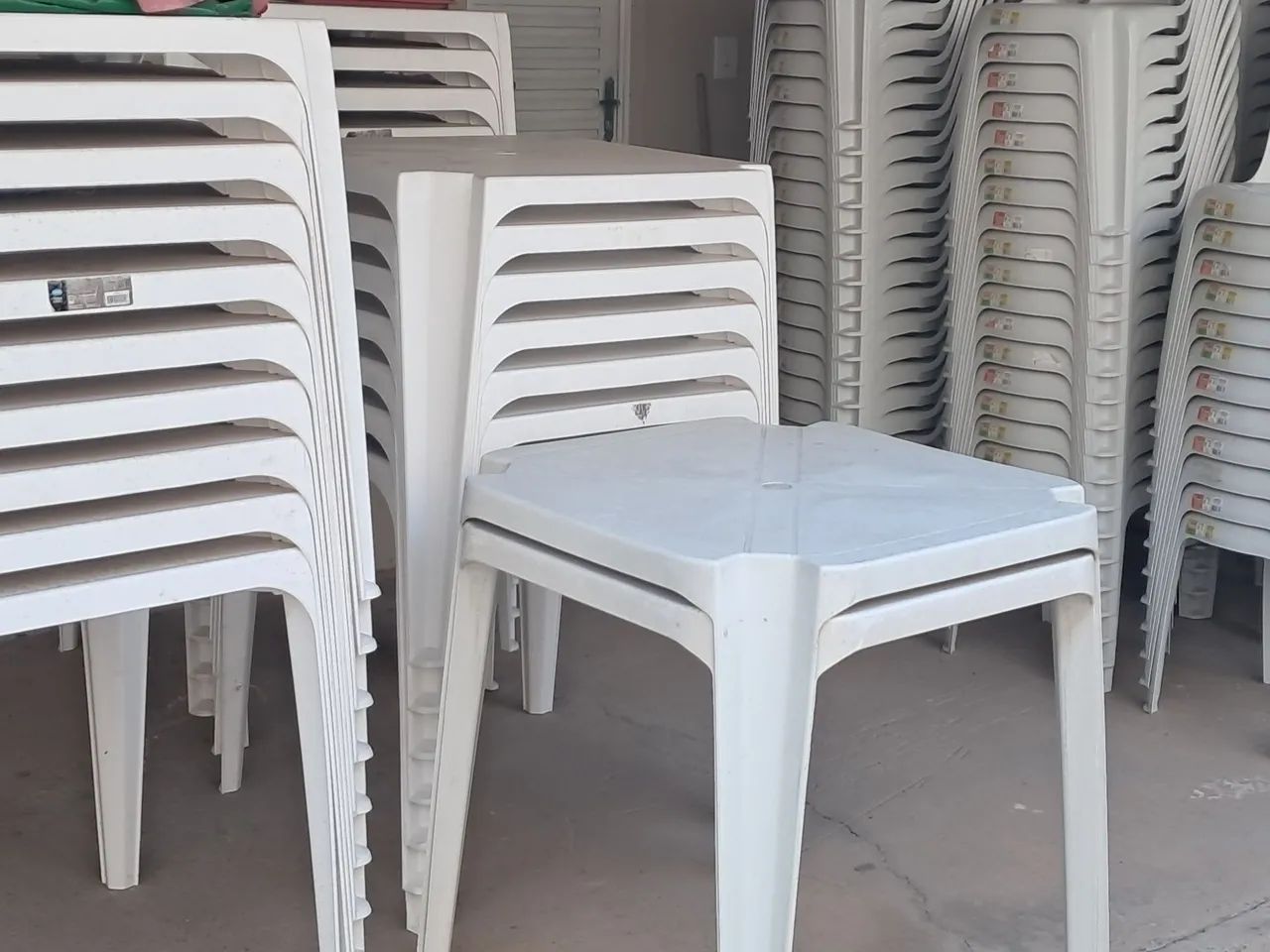 Mesas e Cadeiras  - Foto 5