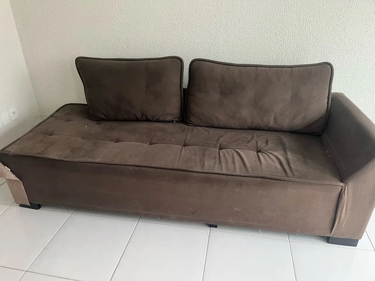 SOFÁ COM MARCAS DE USO - Foto 2