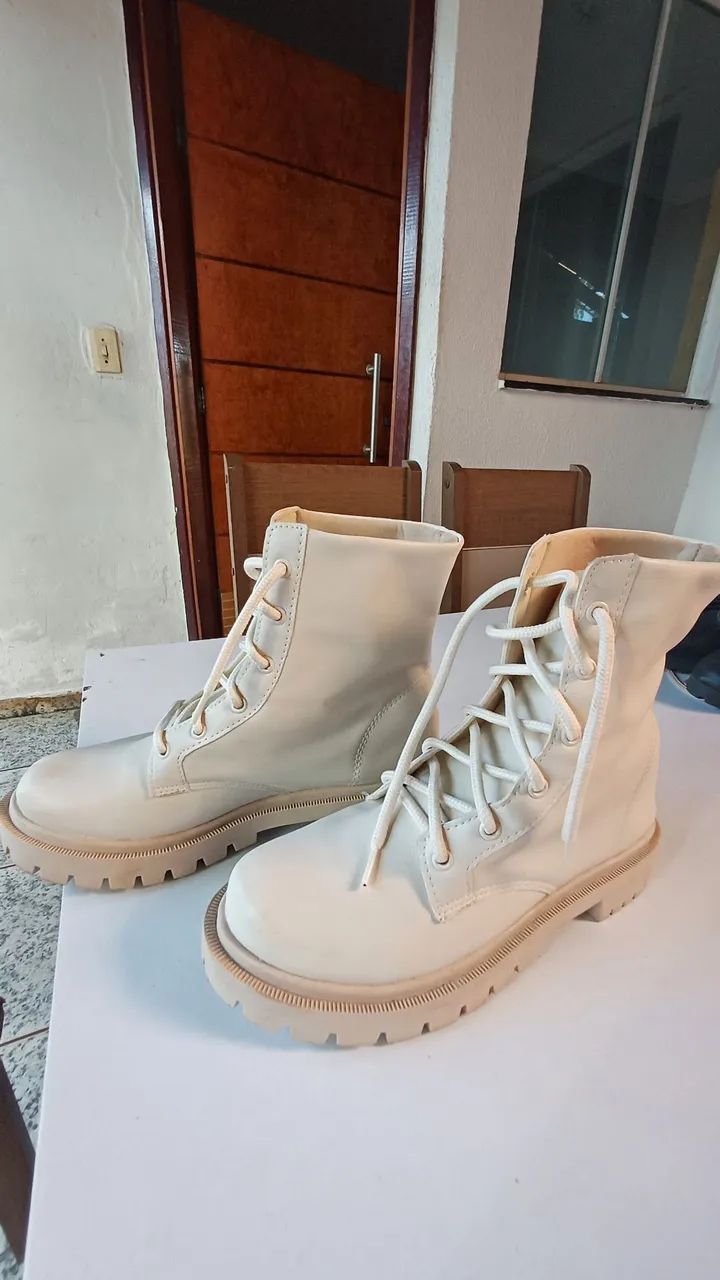 Bota coturno tratorada