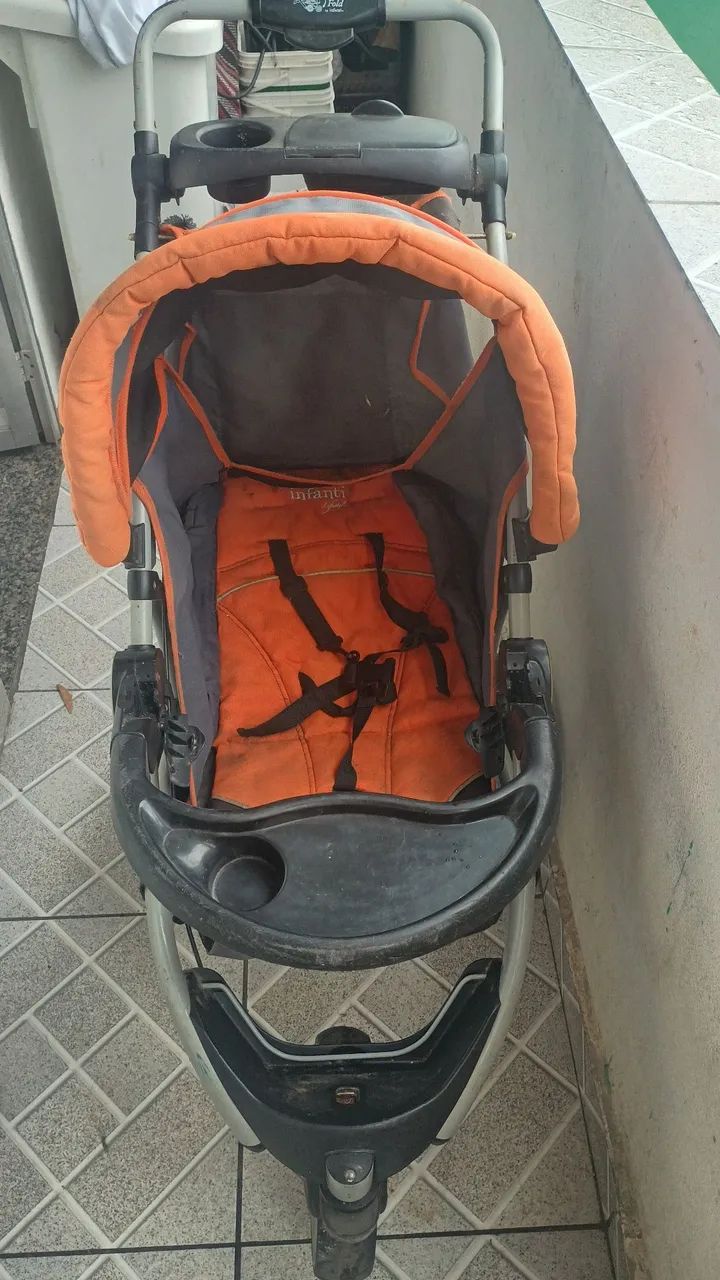 VENDO ou TROCO Carrinho de bebê com bb conforto  - Foto 4