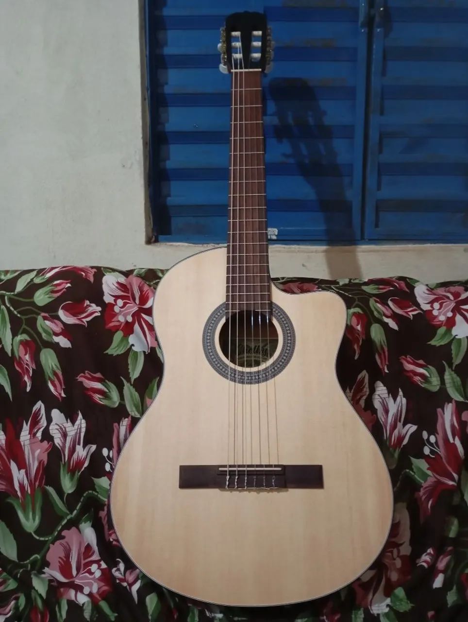 Vendo Violão elétrico naylon