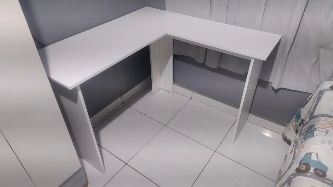 Mesa em L resistente  - Foto 2