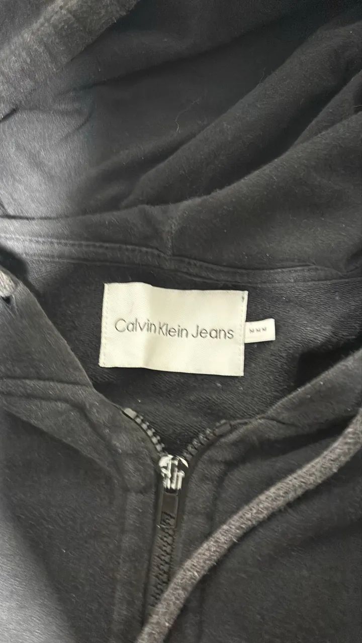 Moletom calvin klein - M  - Foto 3
