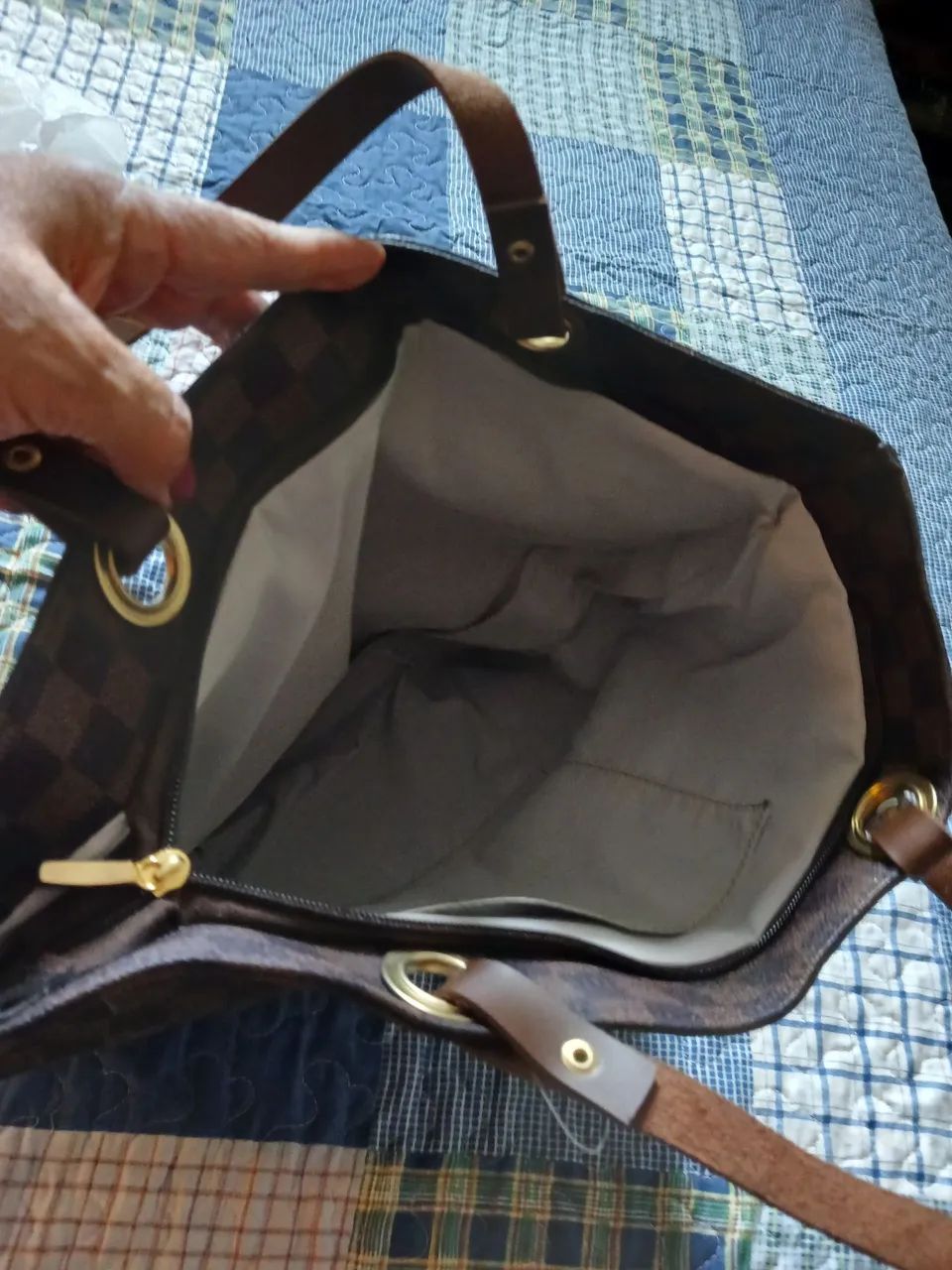 Bolsa tira colo corino nunca usada
