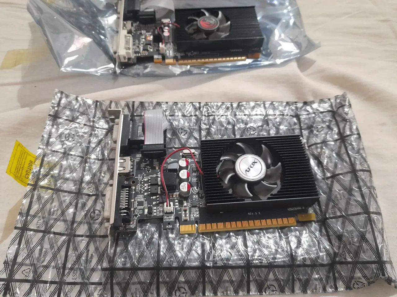 Duas placa de vídeo de 2gb e de 4 Gb PCI ex 1.0  da marca afox - Foto 5