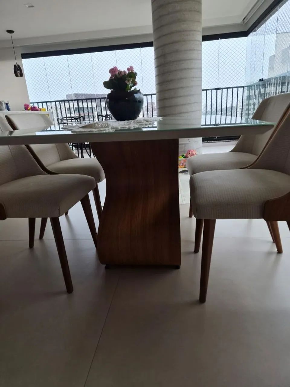 Conjunto de cadeira e mesa de jantar - Foto 2