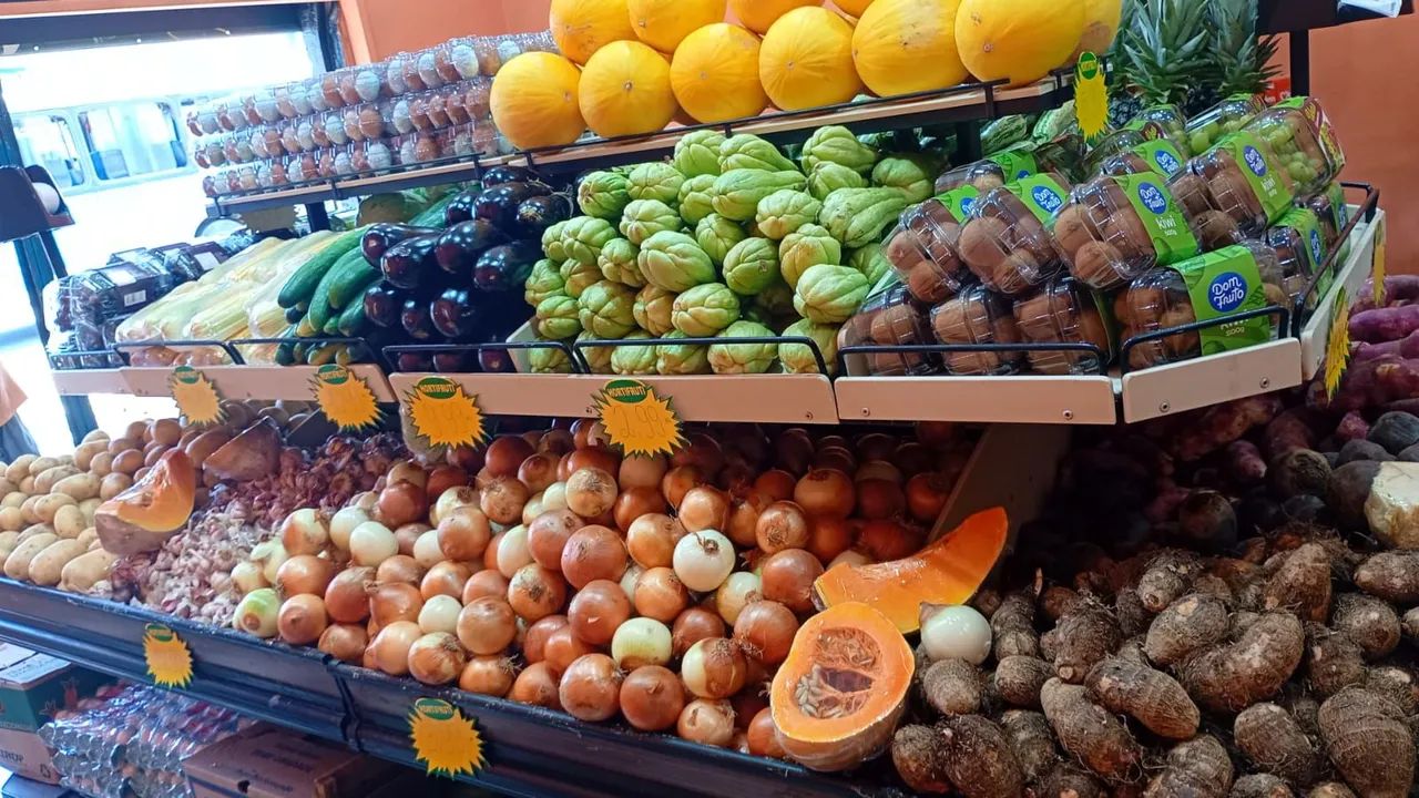 Vendo expositores de hortifruti. - Foto 3