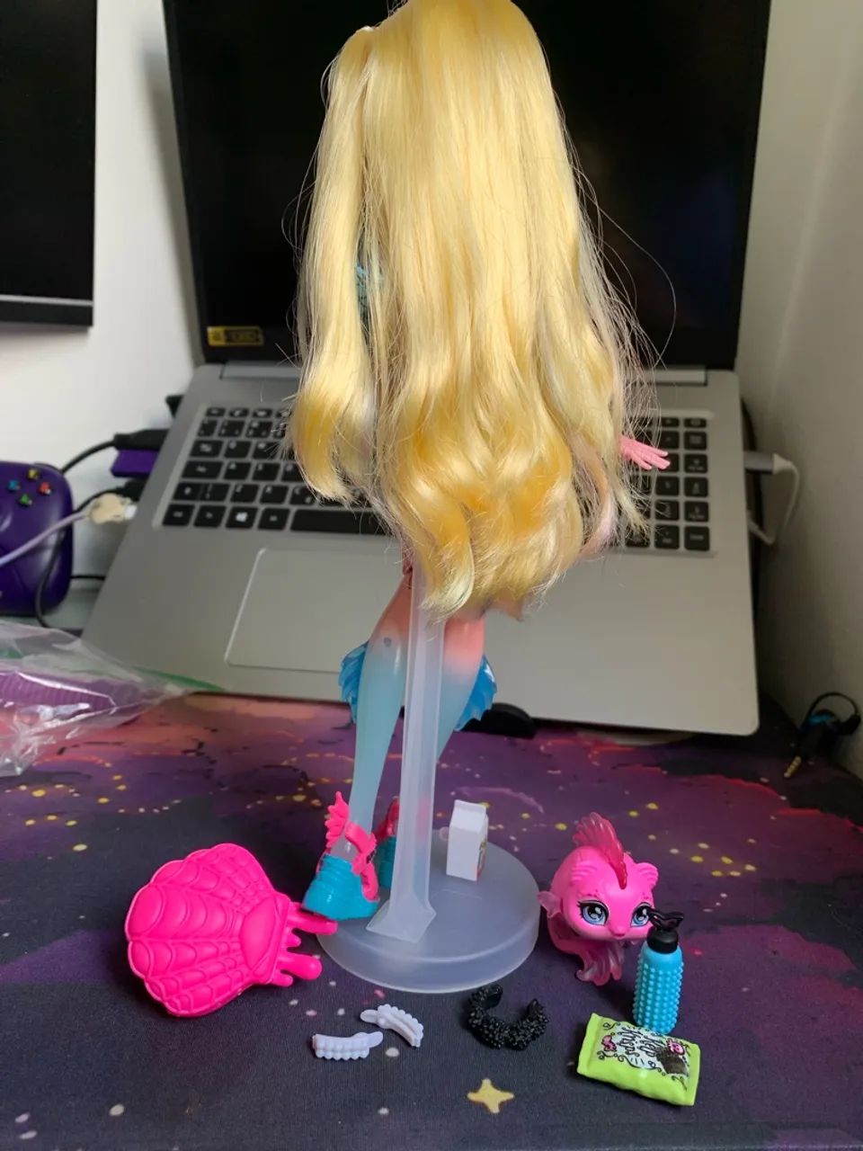 Lagoona Core refresh 1 com as roupas da basica - Monster high - Foto 4