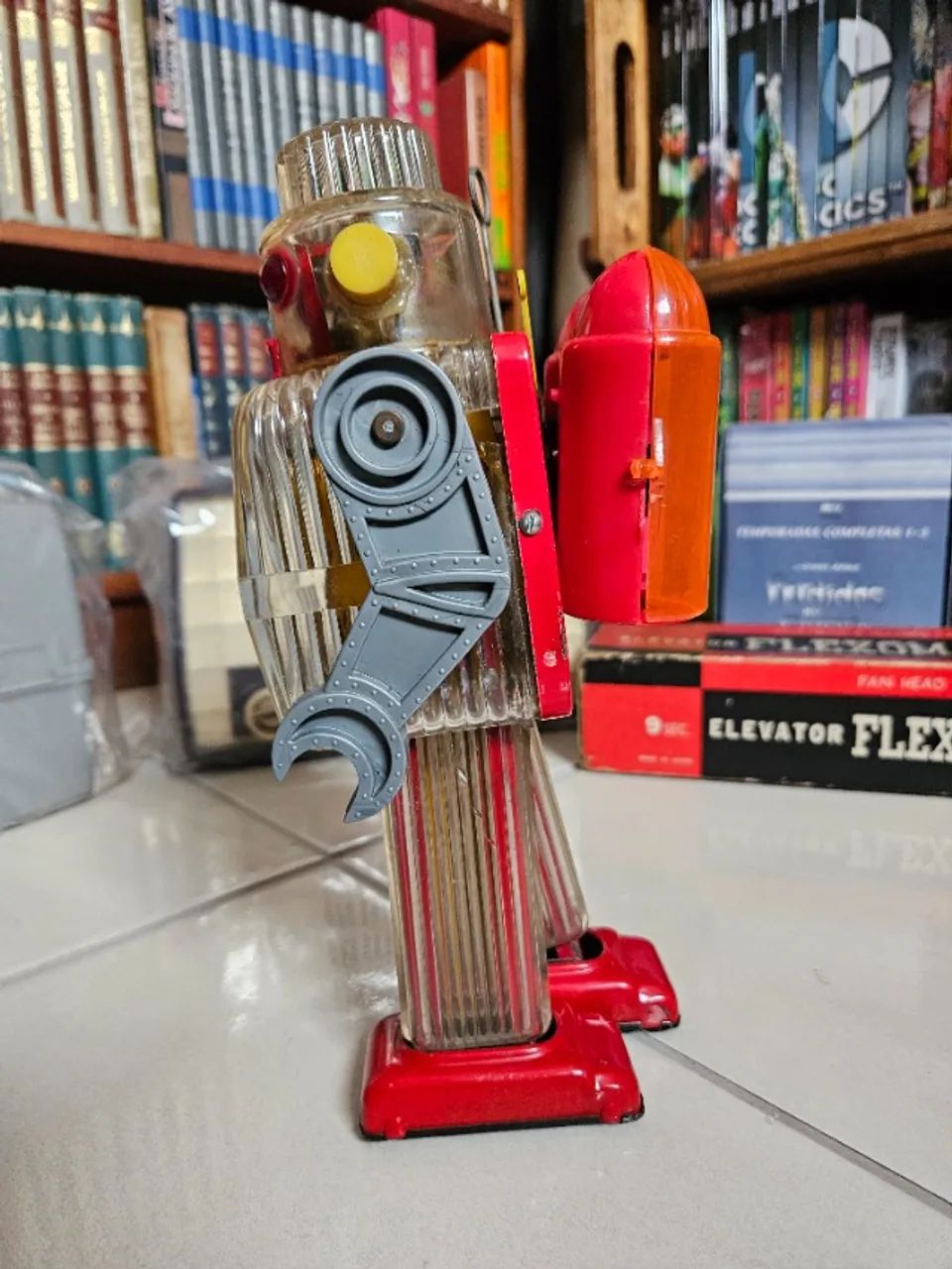 Robot Ranger Anos 60 Vintage Acrílico Transparente - Foto 3