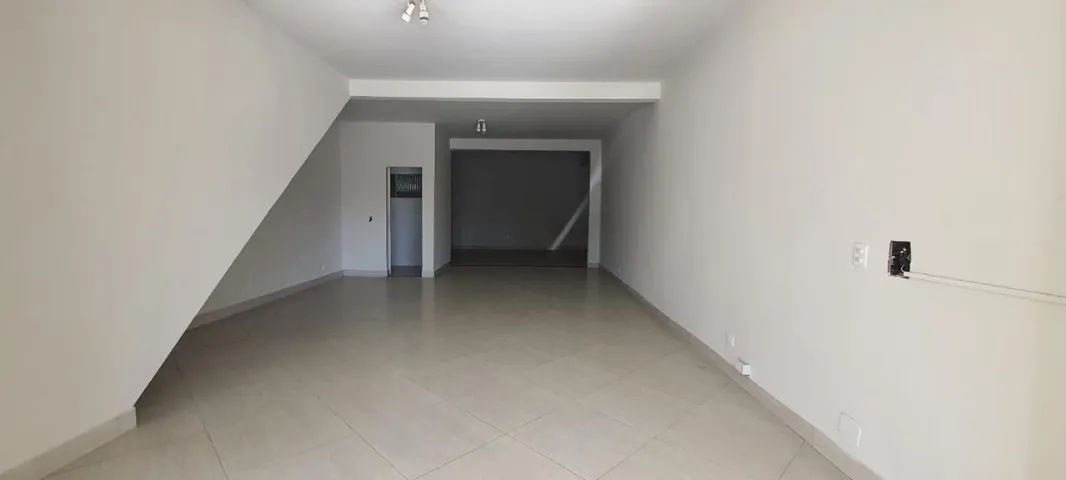 Sala comercial no Cajuru 