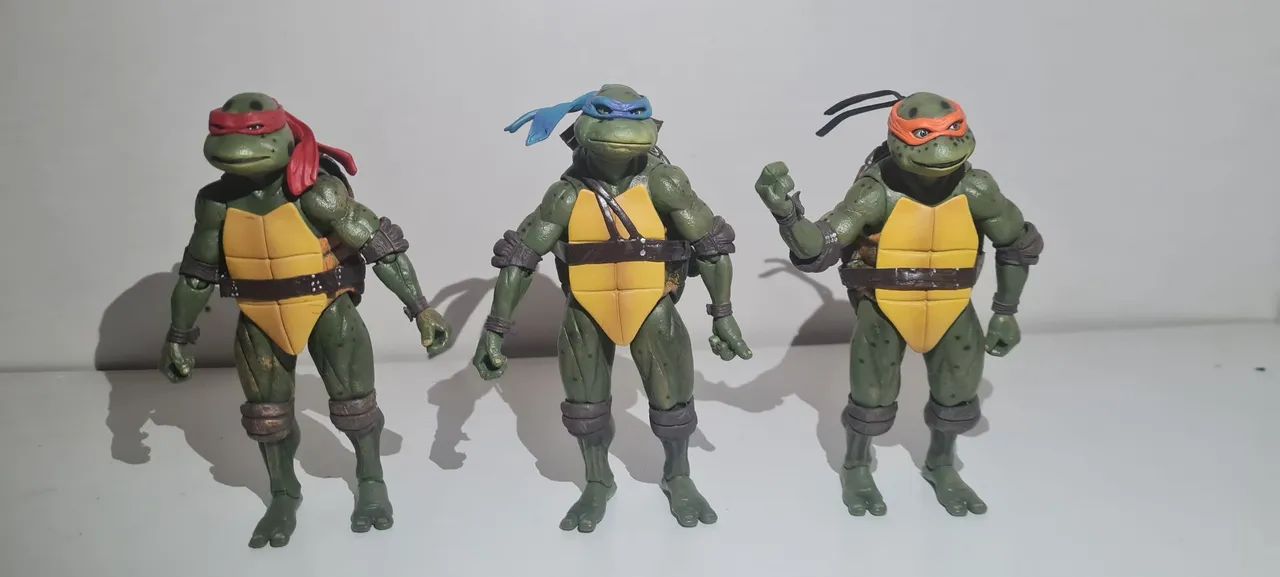 Action figures 3 tartarugas ninja neca sem acessorios