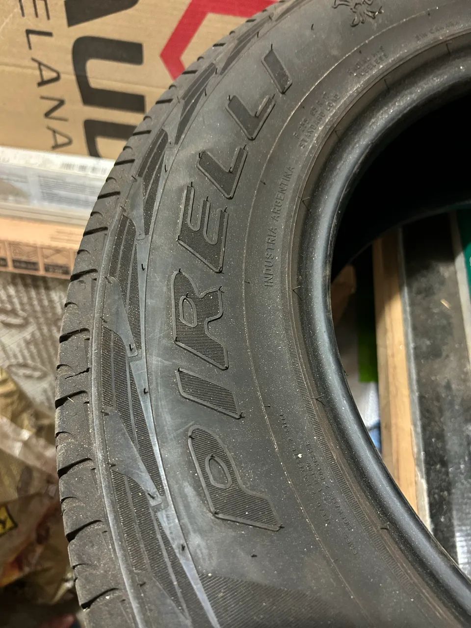 pneus PIRELLI novos para camionete aro 17 - Foto 3