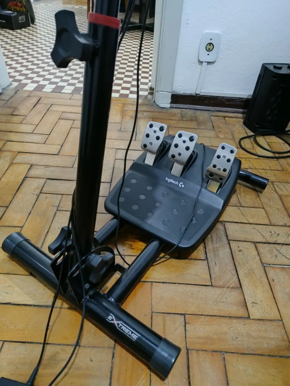 Volante Logitech G920 com cockpit - Foto 3