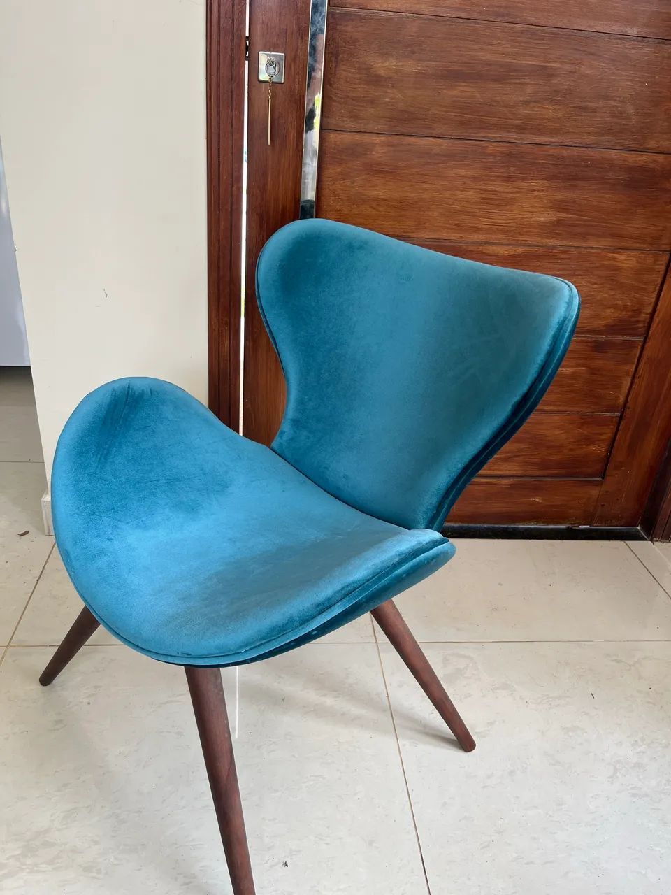 Cadeira Eiffel Almofadada Azul