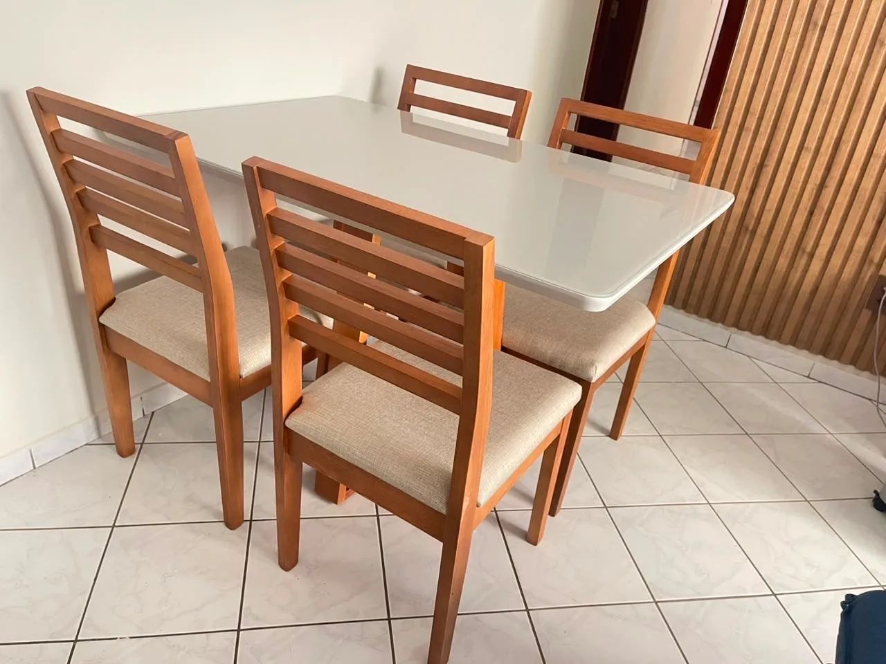 Mesa madeira 4 lugares  - Foto 3