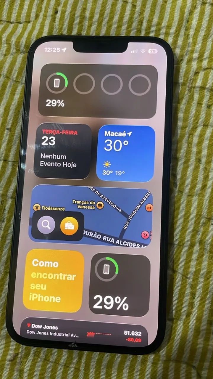 iPhone 16e