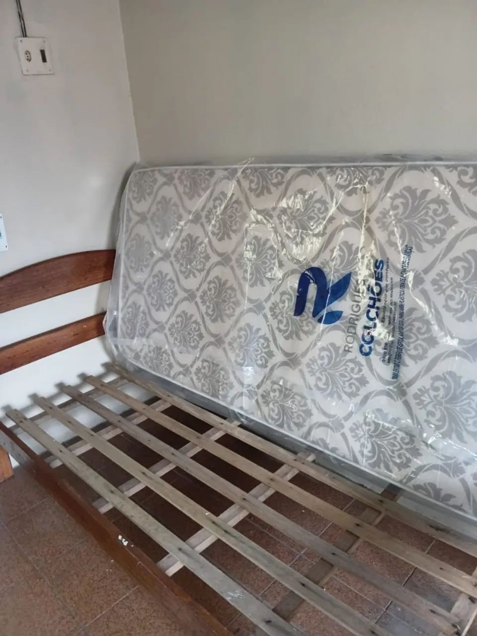 Vendo colchão espuma solteiro