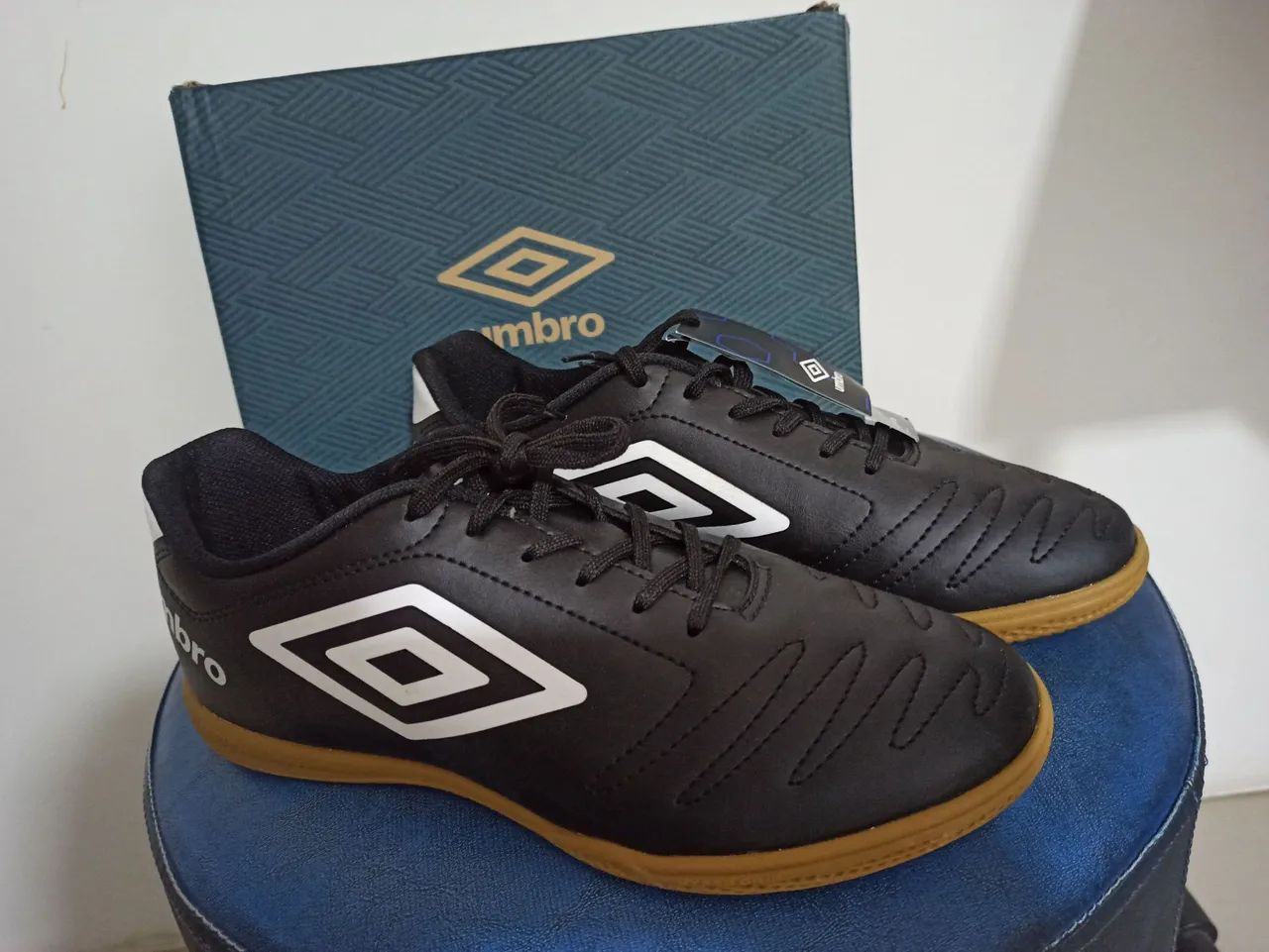 Tênis Futsal Umbro (Novo) N42 - Foto 4