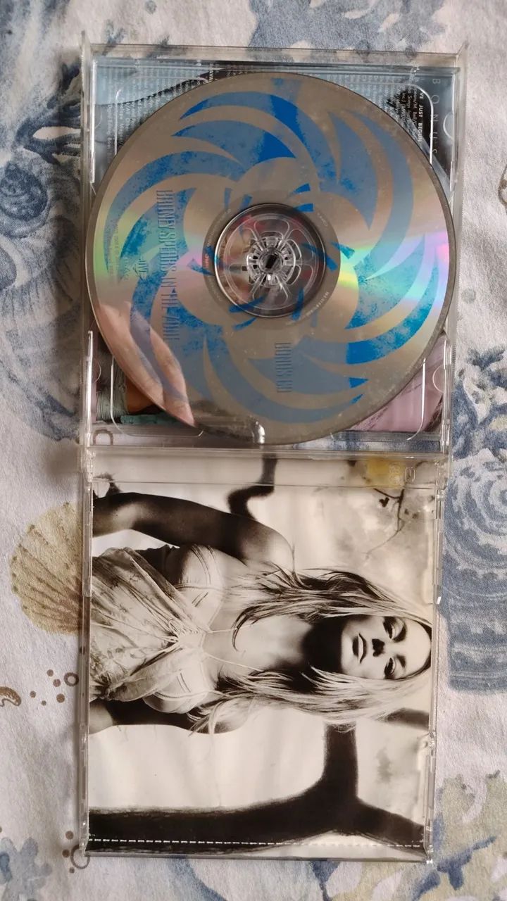VCD In The Zone Britney Spears Tailândia  - Foto 4