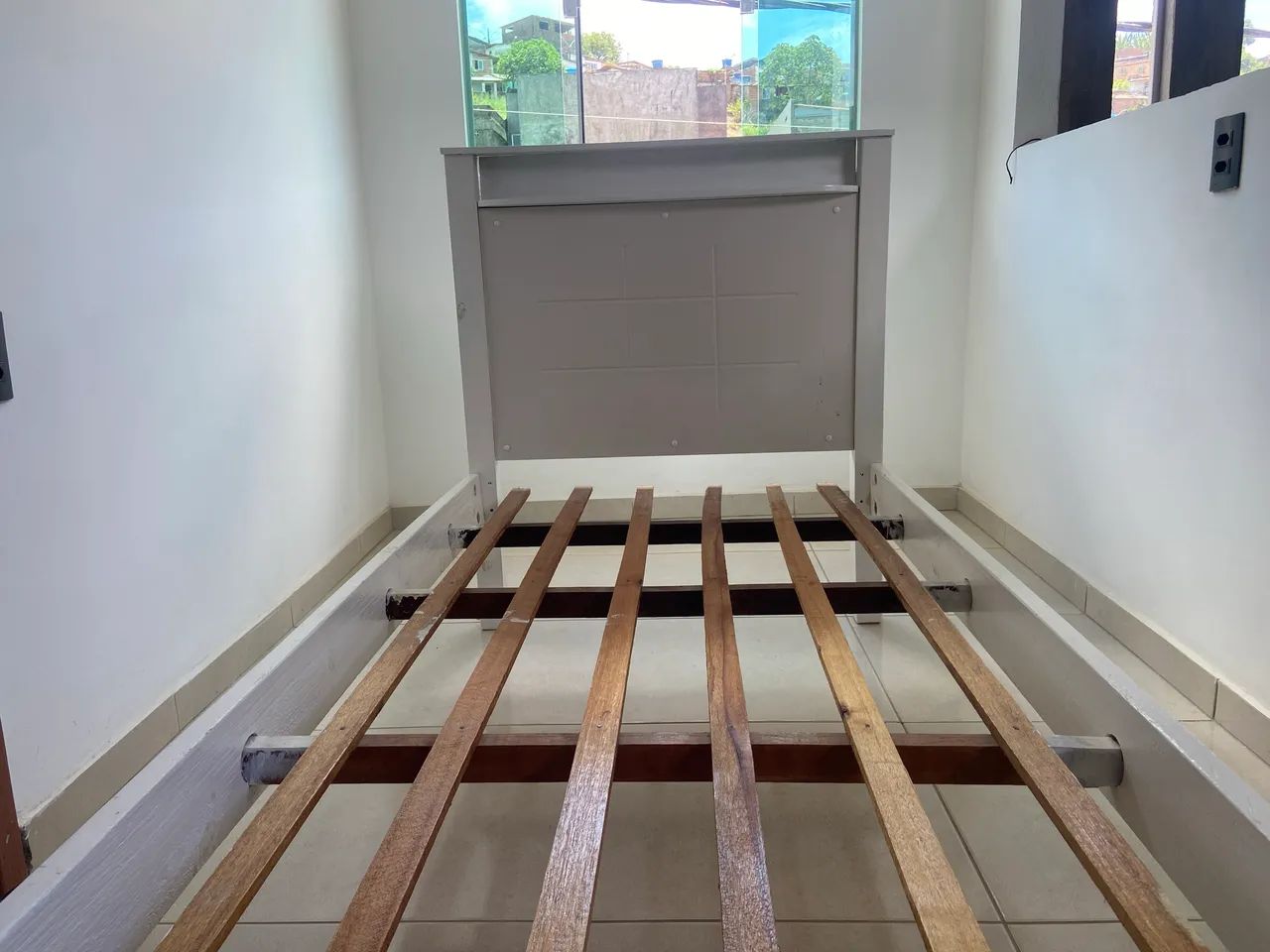 Cama de solteiro em madeira - Foto 4