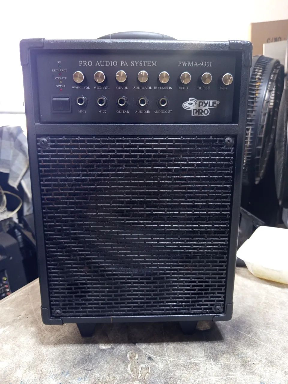 Caixa amplificada made in usa 
