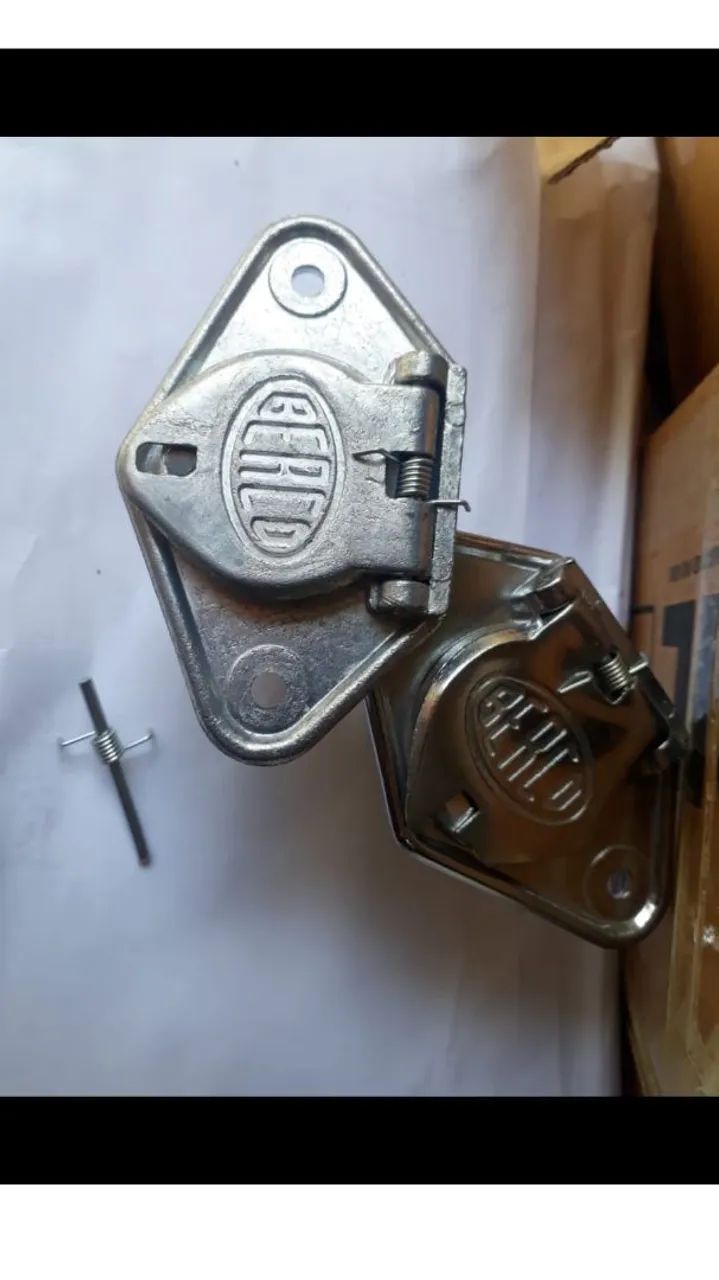 Tomada de luz em metal BERCO, conector - Foto 3