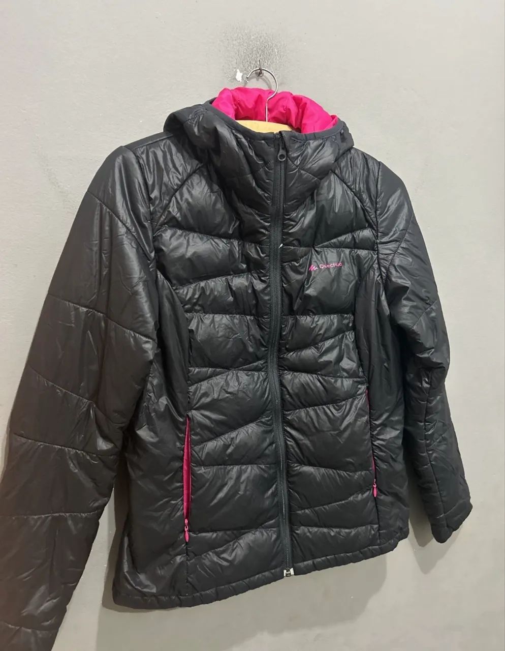 jaqueta puffer quechua preta m - Foto 3