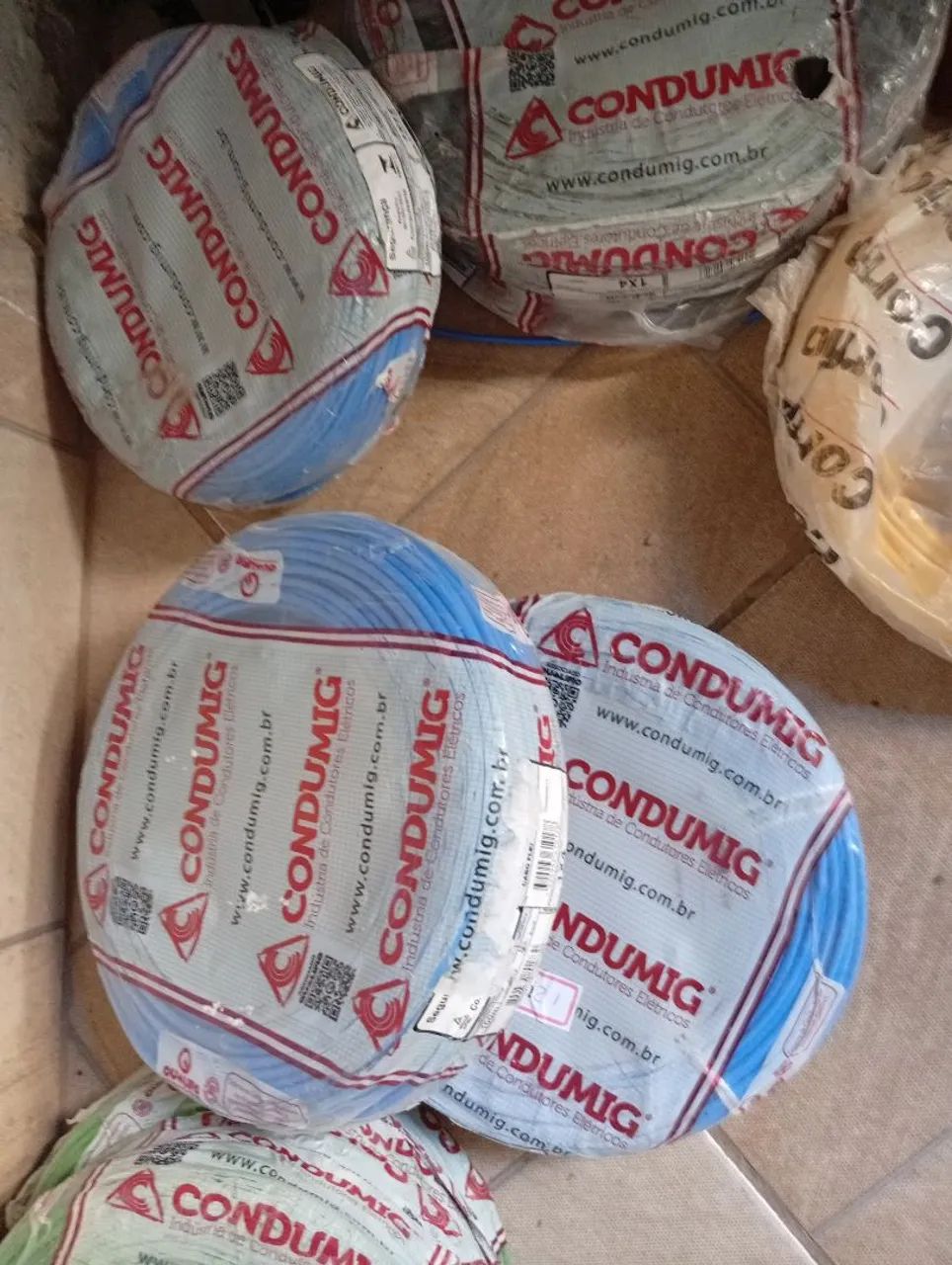Fios e cabos eletrônicos 