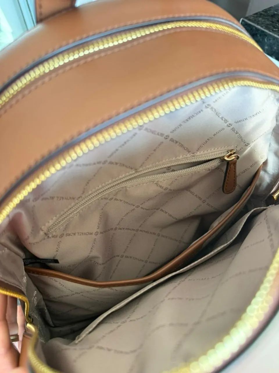 Mochila Michael Kors Jaycee Original Grande - Cor Vanilla - Foto 4